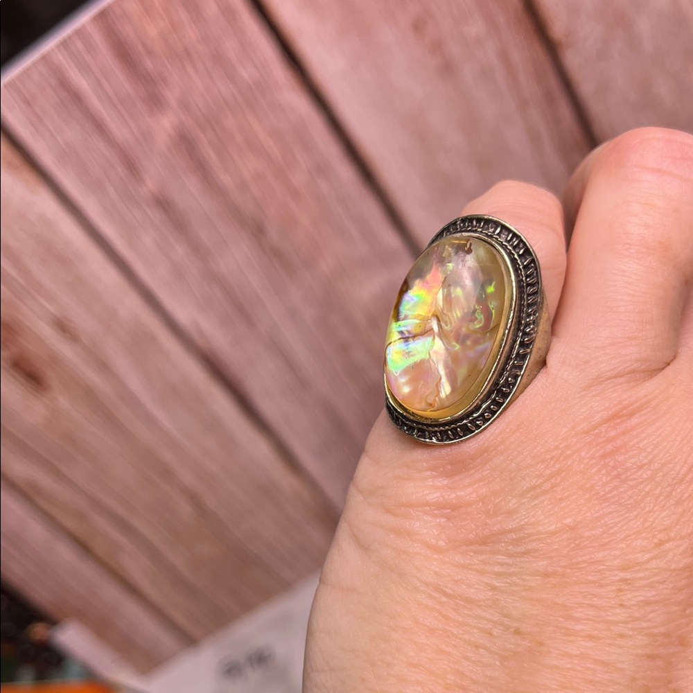 Vintage Abalone Oval Statement Ring - image 1